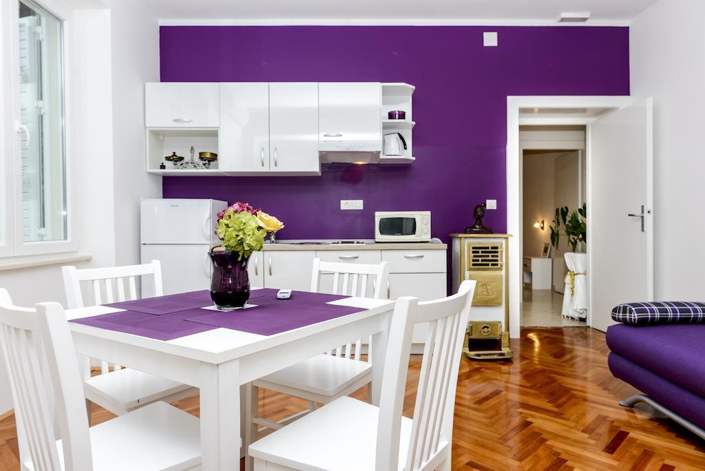 Apartment Seven